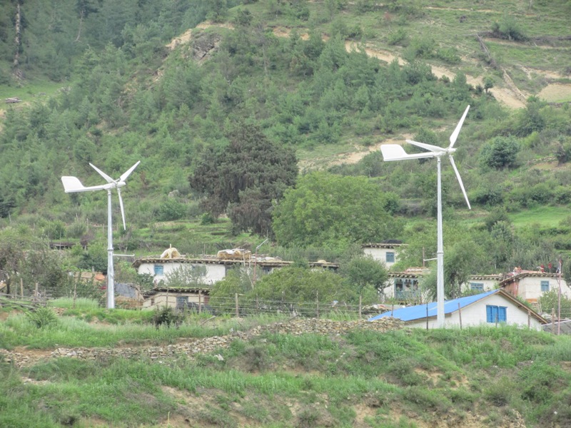 तातोपानी ५ डागीवाडामा वायु उर्जाबट उत्पादन गरिएको विद्युत । तस्विर: डिवी वुढा 